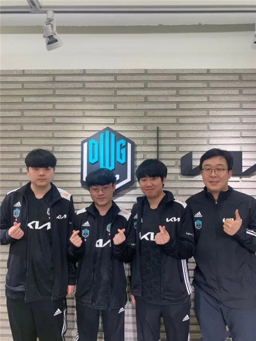 完成这一突 完成这一突