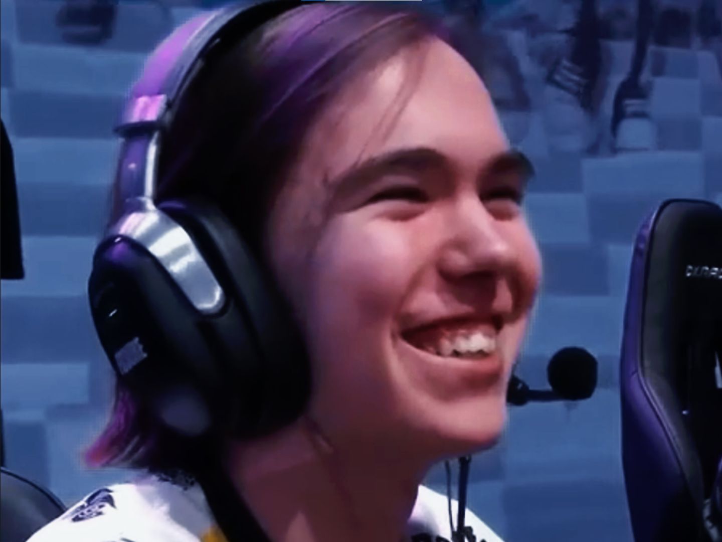 强硬的篮板 强硬的篮板