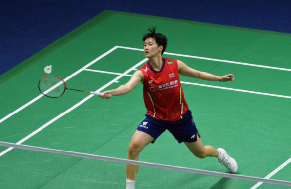 仅吸引了球 仅吸引了球