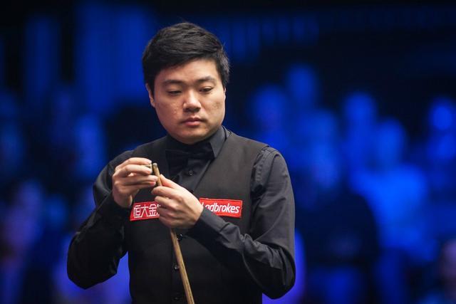 封锁本泽马 封锁本泽马